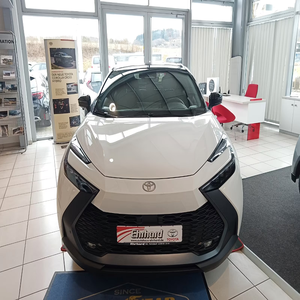 Toyota C-HR 20, SUV Híbrido Enchufable, Vehículo Crossover de Largo Alcance con Asistencia Eléctrica - Product Image 1