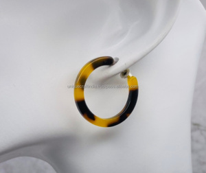 Boucles d'oreilles pendantes rondes en résine époxy pour femmes, artisanales, bijoux de mode indiens uniques, meilleur prix |   Artisanat en résine parfait - Product Image 2