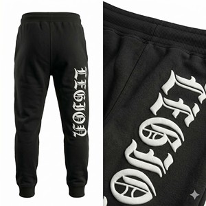 Pantalon de survêtement personnalisé en gros avec impression 3D en relief pour hommes, en molleton bouclé de coton épais, style streetwear premium - Product Image 4