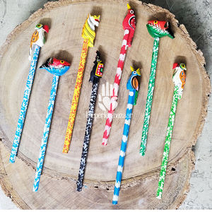 Lápiz Portátil de Madera Azul Hecho a Mano con Acabado Estilo Pez e Impresión Digital para Regalos de Bienvenida - Product Image 4