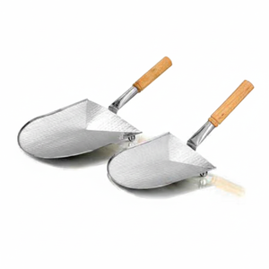 Plateau de pique de couleur argent avec manche en bois martelé à paroi unique martelé à paroi unique avec couleur argent poli - Product Image 1