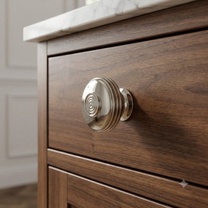 Bouton de placard Premium Bloxwich en alliage de laiton bronze antique, poignée de meuble vintage ronde pour tiroir de cuisine et armoire - Product Image 3