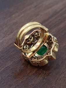 แหวนเงินรูปดาวประดับเพชร Amaira Jewels ชุบทอง 18K สำหรับผู้หญิง สไตล์วินเทจ เหมาะสำหรับงานหมั้นและงานแต่งงาน ประดับด้วยพลอยสีเขียวแบบดับเบิ้ลแพเว่ - Product Image 3