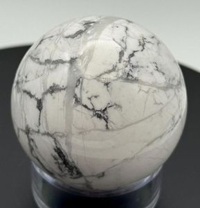 Vente en gros de sphères de howlite naturelle de la meilleure qualité, cristaux ronds, pierres précieuses de quartz, sphères pour la guérison, qualité supérieure par Aameena Agate - Product Image 1