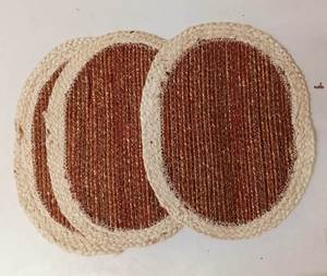 Set de table rond décoratif en jute naturel tressé à la main avec une tressage en corde de coton, idéal pour les tables de salle à manger de style farmhouse, parfait pour les hôtels. - Product Image 5