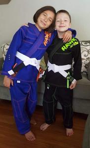 ชุดยิวยิตสู BJJ คุณภาพสูง ผ้าฝ้ายเพิร์ลวีฟ ระบายอากาศได้ดี น้ำหนักเบา ทนทาน เหมาะสำหรับการฝึกซ้อม สำหรับผู้ชายและผู้หญิง - Product Image 5