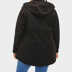 เสื้อแจ็คเก็ตกันลมกันน้ำคุณภาพสูงสำหรับขายส่ง มีฮู้ด สีพื้น สำหรับผู้หญิงไซส์ใหญ่ - Product Image 5