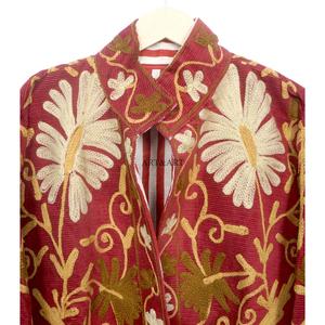 Veste en cotisse 100% coton brodée à la main, unique, pour femme, manches longues, col mandarin, respirante, idéale pour l'automne - Product Image 2