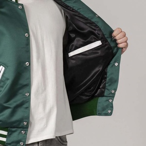 Service OEM 2025 – Nouvelle Veste de Baseball en Satin Respirante Personnalisée Style Urbain Boutonnée pour Hommes - Product Image 4