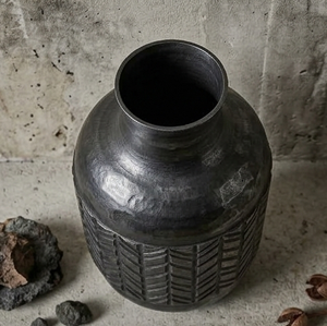 Jarrón Decorativo Redondo de Mesa, Negro Mate Industrial, Hecho a Mano, con Patrón de Espiga, para Decoración del Hogar - Product Image 2