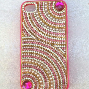 Coque de téléphone rose à paillettes et strass pour téléphone, avec un design élégant et scintillant - Product Image 5