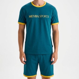 ชุดเสื้อยืดและกางเกงขาสั้นผู้ชายสีเขียวอมเหลือง ระบายอากาศได้ดี สไตล์ลำลอง ชุดกีฬาสองชิ้น คอกลม สตรีทแวร์ ชุดลำลองใส่สบายๆ - Product Image 1
