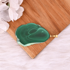 Pendentif en malachite naturelle, stalactite, laiton plaqué or, 31,5 g, pierre verte unique - Product Image 5