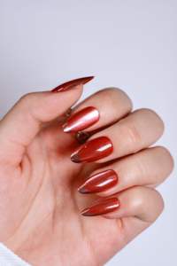 Uñas Postizas de Lujo con Estampado Metálico Rojo Dorado ABS, Forma Almendrada, para Salón, Marca Privada Helios, Hechas en Vietnam, EE. UU. - Product Image 2