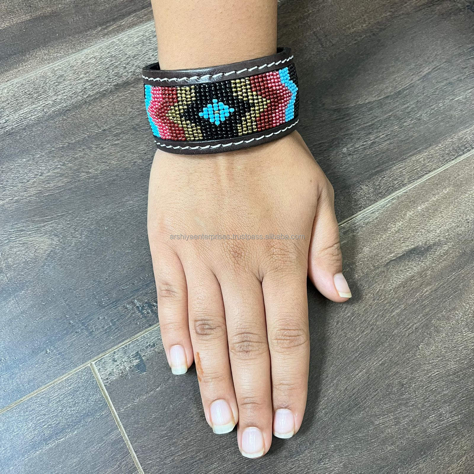 สีน้ำตาล