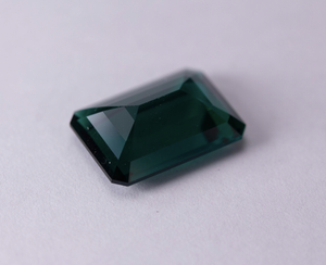 พลอยแซมเบียสีเขียวมรกตคุณภาพสูง รูปทรงแปดเหลี่ยม/สี่เหลี่ยมผืนผ้า แบบเจียระไนขั้นบันได ผลิตด้วยวิธีไฮโดรเทอร์มอล สำหรับทำเครื่องประดับ ได้รับการรับรอง - Product Image 3