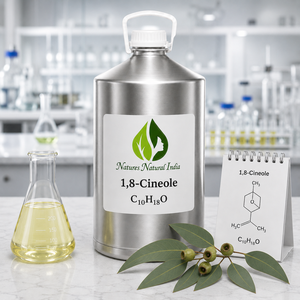 Huile Essentielle Pure de Cineole 1,8-Cineole 100% Pure Distillée à la Vapeur, Fourniture en Gros OEM ODM pour Soins de la Peau et Soins Personnels - Product Image 1