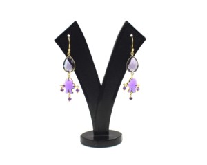 Boucles d'oreilles créoles en améthyste plaqué or 18 carats, style vintage, pour mariage et usage quotidien, forme perle, sertissage clos - Product Image 3