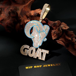 Pendentif Goff en Moissanite Plaqué Or avec Tête de Taureau, Bijou Hip Hop pour Homme, Pendentif Lettre Iced Out pour Usage Quotidien - Product Image 2