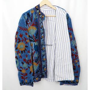 Veste Suzani en velours doux et respirant pour femme, faite à la main, motif floral imprimé, manches longues, en coton tissé, prête pour l'automne - Product Image 4
