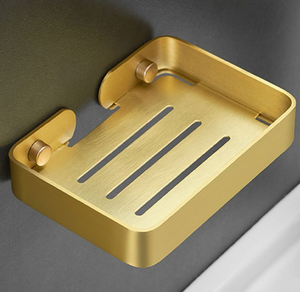 Jabonera rectangular contemporánea de oro cepillado con ranuras de drenaje para montaje en pared, disponible a precios de mayorista. - Product Image 1