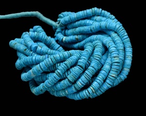 Cuentas de piedra de corte de rueda turquesa natural de 6-7 MM con diseño de neumático Cuentas en forma de rueda - Product Image 4