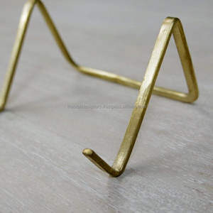 Porte-livres en métal noir, ajoutant un look élégant à la cuisine tout en offrant un support efficace pour les pages - Product Image 6