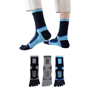 Chaussettes de sport à cinq doigts avec soutien de la voûte plantaire en coton, chaussettes athlétiques à 5 doigts, LOGO personnalisé, pour jeunes, fabriquées au Vietnam - Product Image 3