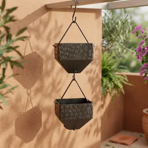 Chaîne de pluie décorative en aluminium martelé, attrape-eau suspendu pour jardin, drainage extérieur, aménagement paysager rustique et architectural - Product Image 1