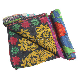 Luxurious Indian Handmade Kantha <b>Bed</b> <b>Quilt</b> Indian Reversible Hand Stitched Heavy <b>Throw</b> Old Sari Blanket Patch Work Heavy <b>Quilt</b> - Product Image 3