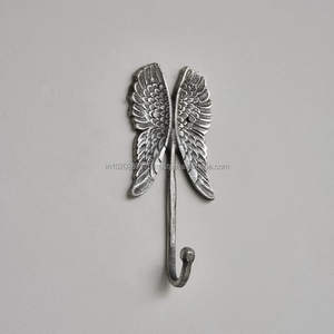 Ganchos de metal inspirados en casas de campo para paredes con atractivo rústico perfecto para decorar y organizar espacios - Product Image 1