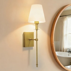 โคมไฟติดผนังทองเหลืองทรงสี่เหลี่ยม ดีไซน์งานฝีมือโลหะสไตล์ทันสมัย - Product Image 3