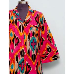 เสื้อคลุมกิโมโนผู้หญิงอินเดียลายอิกัต ความยาวปานกลาง ผ้าฝ้ายทันสมัย ใช้เป็นชุดนอนได้ มีเข็มขัดผูก ตกแต่งกระดุม ทรงหลวมใส่สบาย - Product Image 2