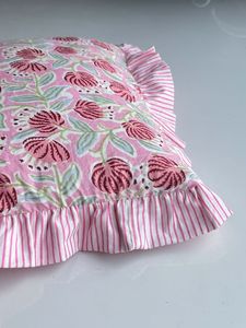 Housse de coussin artisanale bohème en coton à volants, imprimé floral indien, coussins décoratifs de luxe à volants - Product Image 5