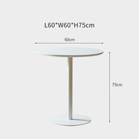 Petite table moderne en fer forgé design pour café, salle de réception ou magasin de desserts nordiques pour l'extérieur comme table basse d'appoint
