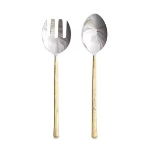 Ensemble de service à salade en métal décoratif de qualité supérieure pour table de buffet et présentation moderne à table - Product Image 2