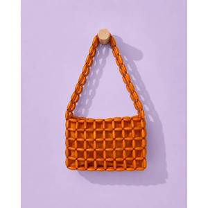 Pochette de soirée en résine perlée - Sac à main artisanal pour femme, pochette de mariage, accessoires de mode, cadeau - Product Image 1
