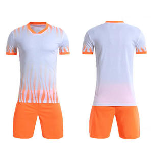 Tenues de football personnalisées, ensemble complet, design de tenue de football, sublimation, vêtements d'équipe sportive, uniforme de club, vente en gros - Product Image 2
