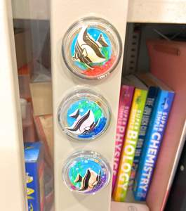 Liquide rond d'aimant de réfrigérateur à l'intérieur avec des flotteurs d'animaux mignons - Product Image 5