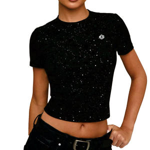 T-shirt court tendance noir à strass scintillants, coupe ajustée, manches courtes, style streetwear, personnalisable pour femme - Product Image 4