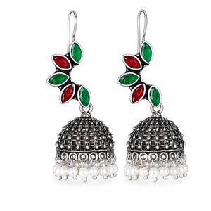 Pendientes Jhumka de Plata Oxidada Hechos a Mano con Hojas de Rubí y Esmeralda con Gotas de Perla |   Pendientes Bohemios Indios Vintage al por Mayor - Product Image 3