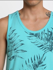 Camiseta sin mangas con estampado tropical azul para hombre, cuello en V, informal, transpirable, de poliéster tejido - Product Image 6