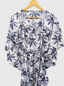 Robe kimono bleue à imprimé palmiers pour femmes, col en V, manches mi-longues, longue tenue de plage, vêtements d'été pour les vacances - Product Image 2