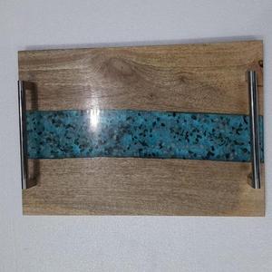 Plateau de service et de rangement contemporain en résine et bois incrusté avec poignées métalliques pour thé, café, petit-déjeuner – Décoration de table tendance - Product Image 1