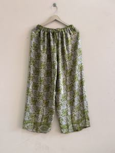 Pantalon Harem en Polysilk Imprimé Banjara, Pantalon en Soie pour Femmes, Pantalon de Détente Confortable, Pantalon de Pyjama - Product Image 3