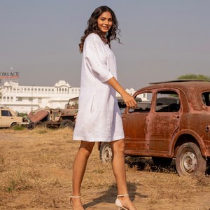 Robe d'été décontractée pour femmes en coton et lin, col rond, manches trois quarts, ample et confortable - Product Image 3