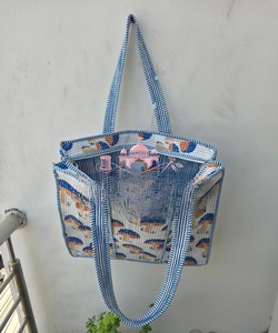 Sac fourre-tout matelassé en coton imprimé artisanal avec motif champignon fantaisie, fermeture éclair pour femme, haute qualité - Product Image 4