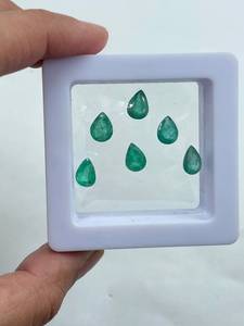 Esmeralda Zambiana Verde Natural de la Mejor Calidad, Corte Pera, 5.55 Quilates, 6x8MM, 6 Piezas, Lote de Colgantes - Product Image 2