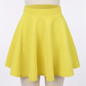 Minifalda de Cintura Alta para Mujer, Corte en A, Color Amarillo Sólido, Estilo Casual, 100% Poliéster, Tejido Cómodo para Usar en Todas las Estaciones - Product Image 1