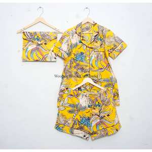 Conjunto de pijama de algodón 100% hecho a mano en India, transpirable, con estampado de mono vintage, ropa de dormir corta para mujer. - Product Image 5